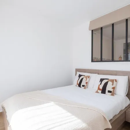 Lejlighed Comfy With Residential Swimming Pool