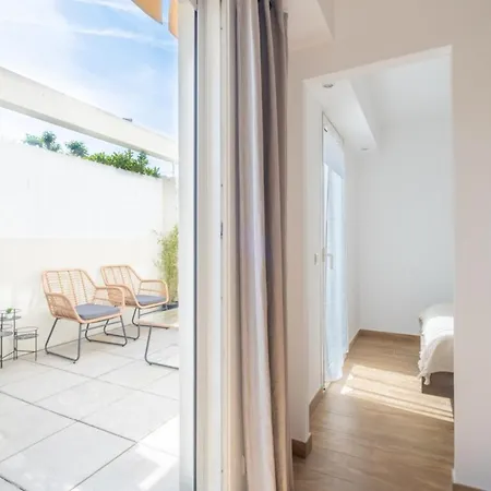 Comfy With Residential Swimming Pool *