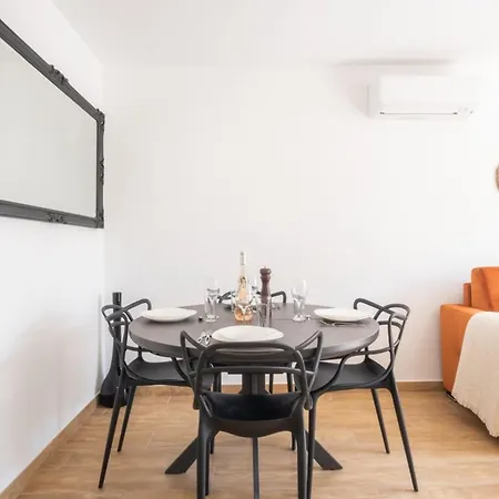 Comfy With Residential Swimming Pool * Cannes