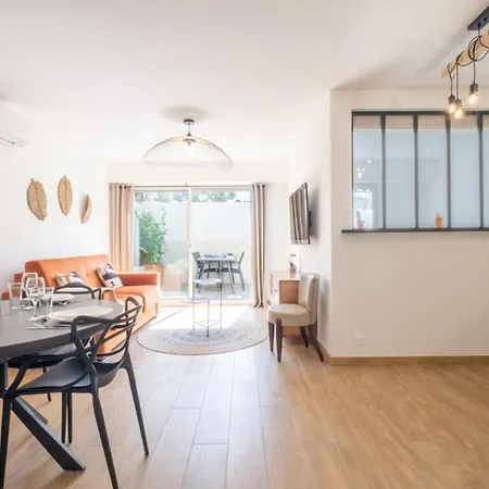 Comfy With Residential Swimming Pool Appartamento *