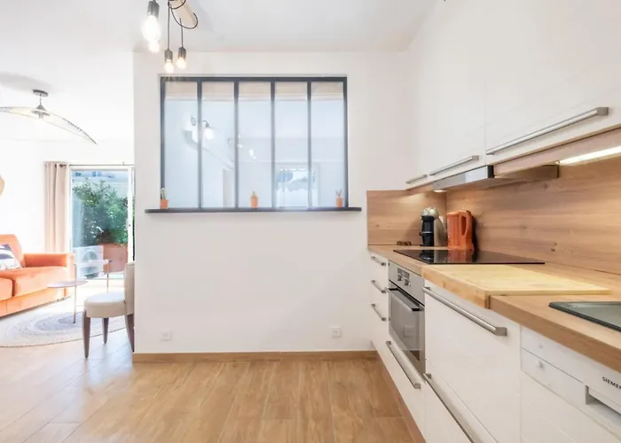 公寓 Comfy With Residential Swimming Pool 戛纳