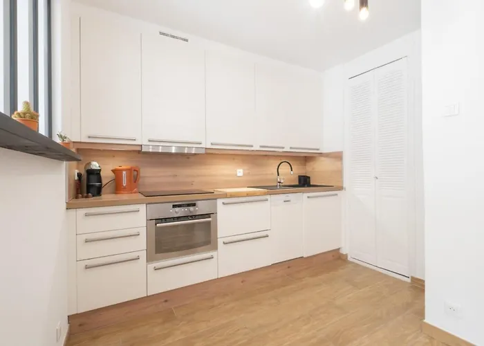 Comfy With Residential Swimming Pool *